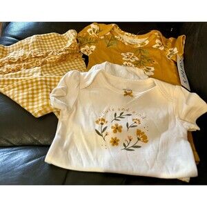 Carter’s Baby Girl 9M Outfit Sets 3pcs Bodysuit Bloomers Gingham Yellow Floral